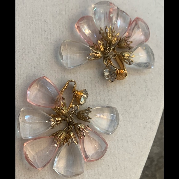 Vintage Pink & Clear Clip-on Earrings - Picture 3 of 4
